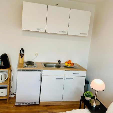 Direkte Uninaehe: Ferienwohnung Mit Grossem Doppelbett, Kuechenzeile Und Neu Renoviertem Badezimmer 洪堡 外观 照片