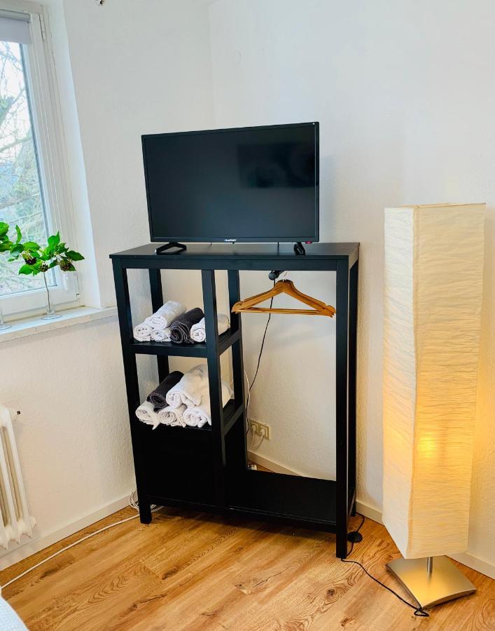 Direkte Uninaehe: Ferienwohnung Mit Grossem Doppelbett, Kuechenzeile Und Neu Renoviertem Badezimmer 洪堡 外观 照片