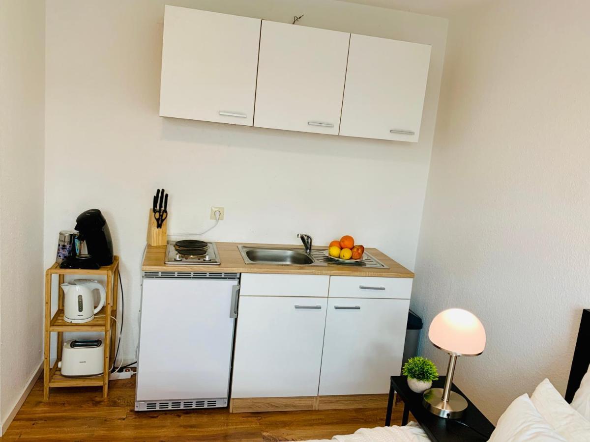 Direkte Uninaehe: Ferienwohnung Mit Grossem Doppelbett, Kuechenzeile Und Neu Renoviertem Badezimmer 洪堡 外观 照片