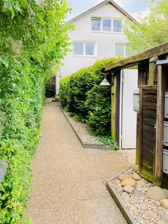 Direkte Uninaehe: Ferienwohnung Mit Grossem Doppelbett, Kuechenzeile Und Neu Renoviertem Badezimmer 洪堡 外观 照片