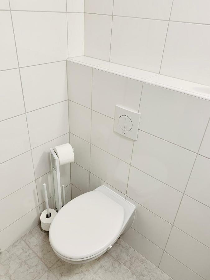 Direkte Uninaehe: Ferienwohnung Mit Grossem Doppelbett, Kuechenzeile Und Neu Renoviertem Badezimmer 洪堡 外观 照片
