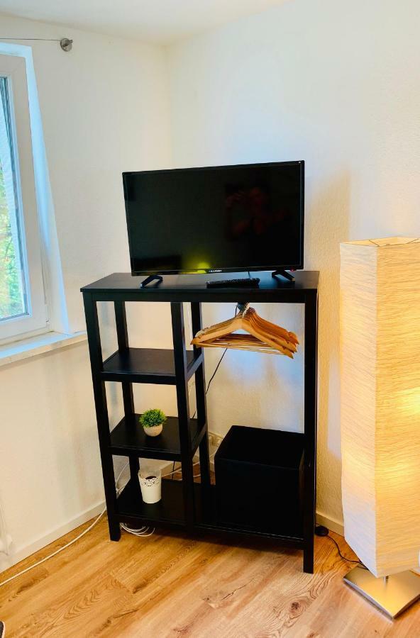 Direkte Uninaehe: Ferienwohnung Mit Grossem Doppelbett, Kuechenzeile Und Neu Renoviertem Badezimmer 洪堡 外观 照片